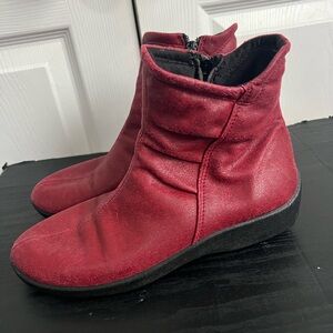 Arcopedico L19 Red Ankle Boots US 8 EU 39